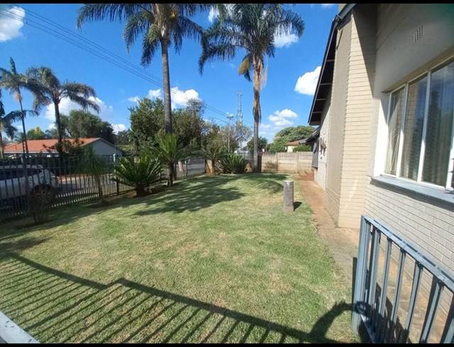 3 BEDROOM PROPERTY TO RENT IN CLAREMONT